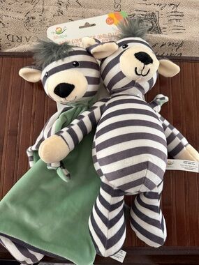 BNWT baby Striped Zebra Plush Lovey Duo